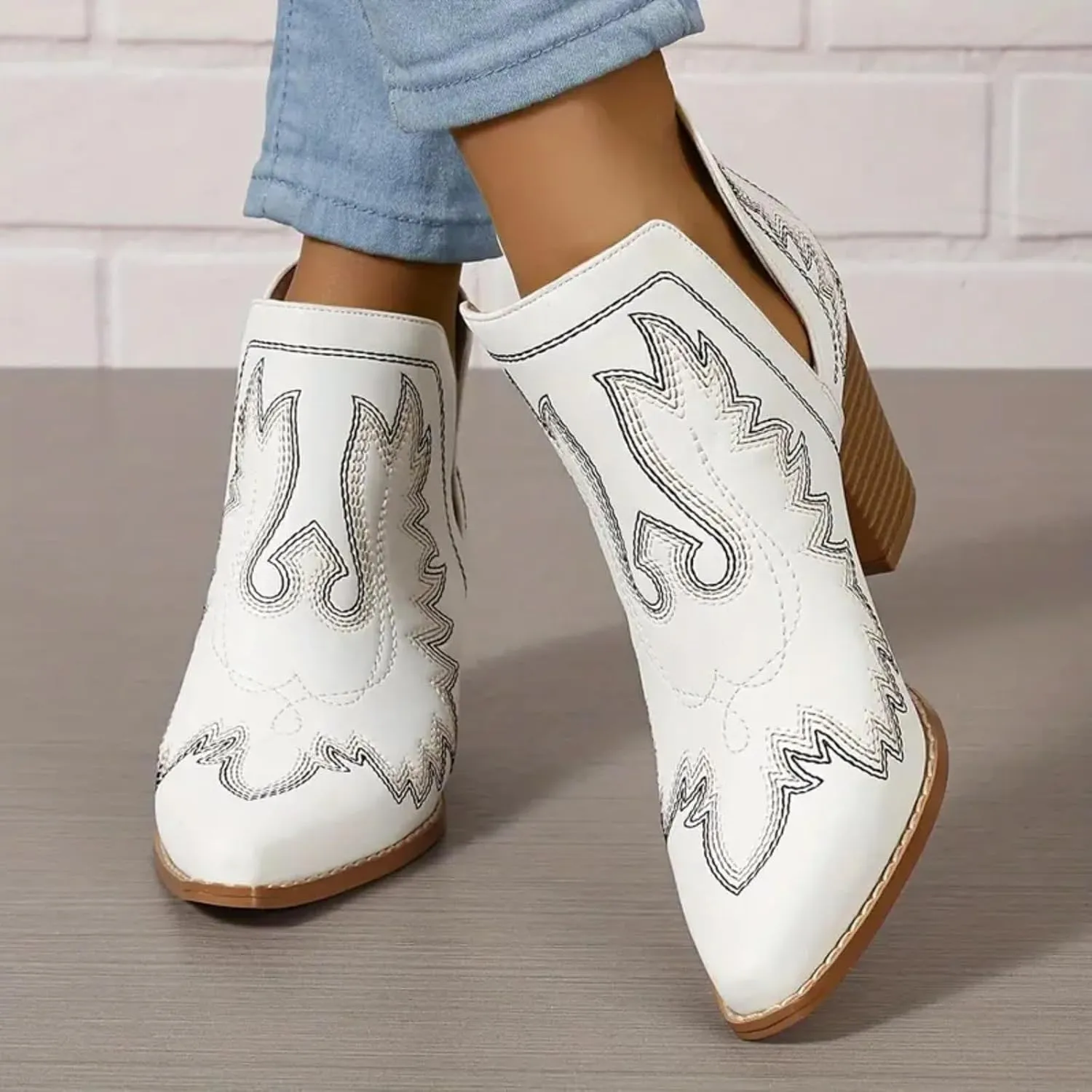 Ankle Cowboy Boots for Women Cowgirl Boots Women Western Chunky Heels Pointed Toe V Cut Slip on Women Short Boots