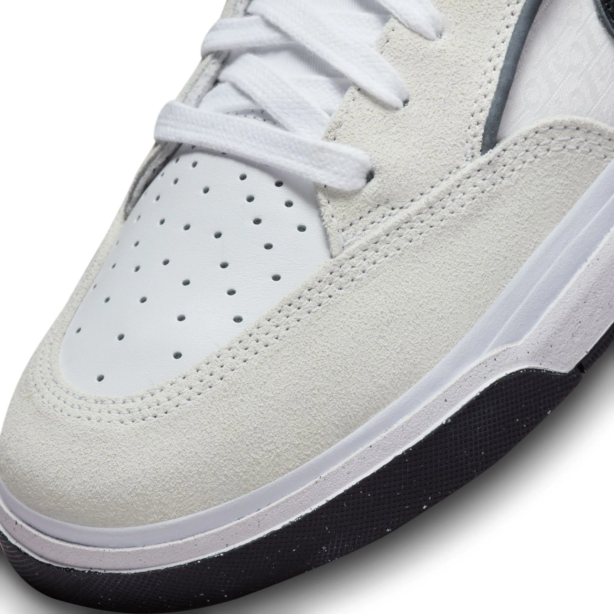 Nike SB Leo Baker React Skateboard Shoe - White/Black