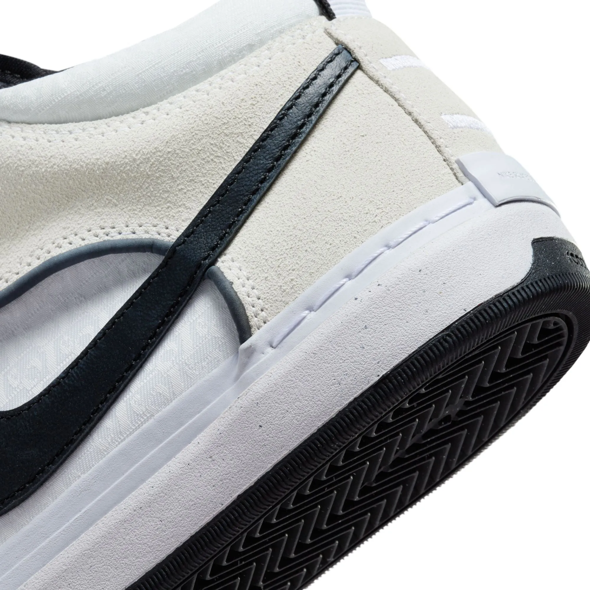 Nike SB Leo Baker React Skateboard Shoe - White/Black
